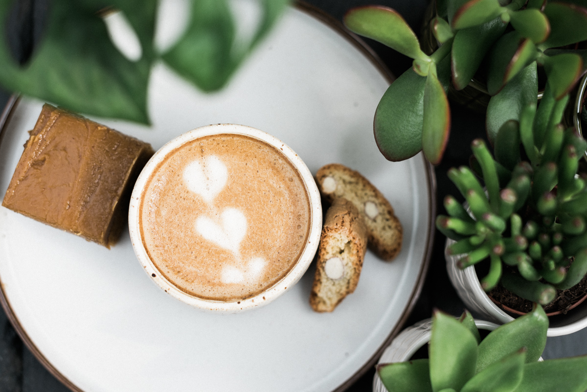 Coffee Mug with cake