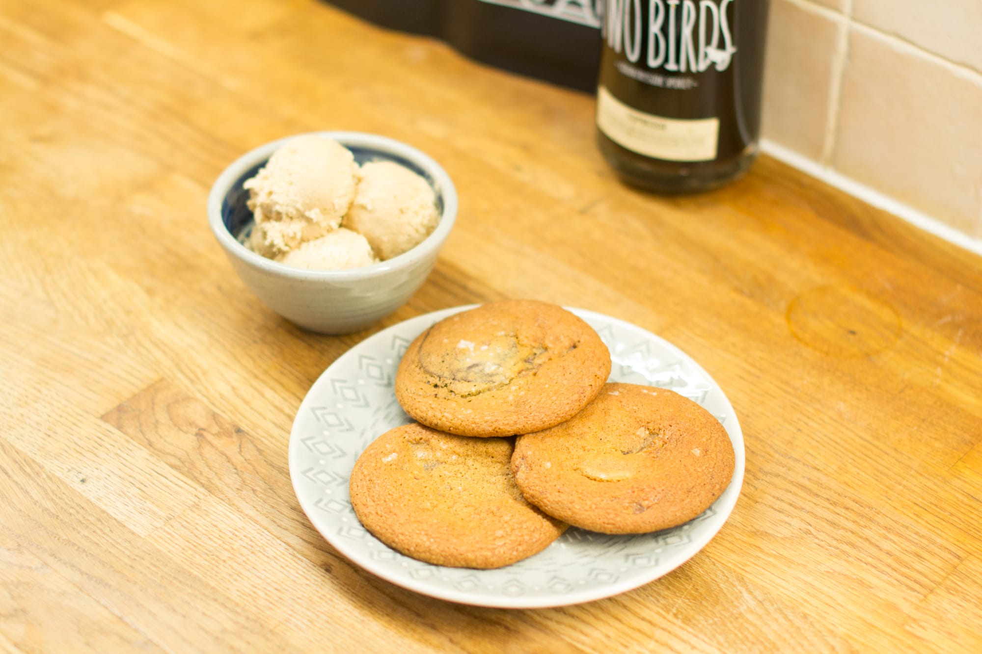 Cookies and ice cream ready to assemble