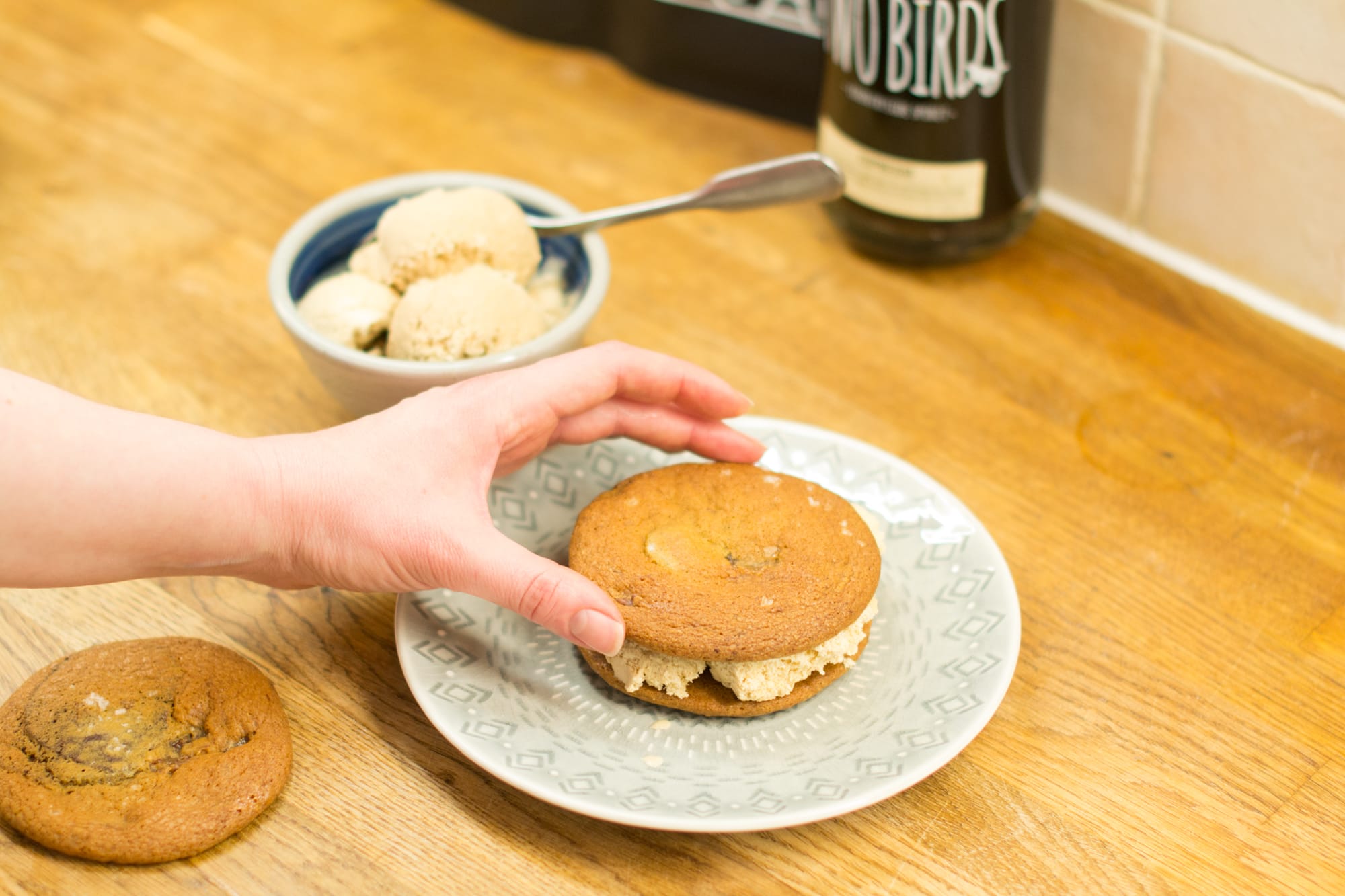 Assemble cookies and ice cream